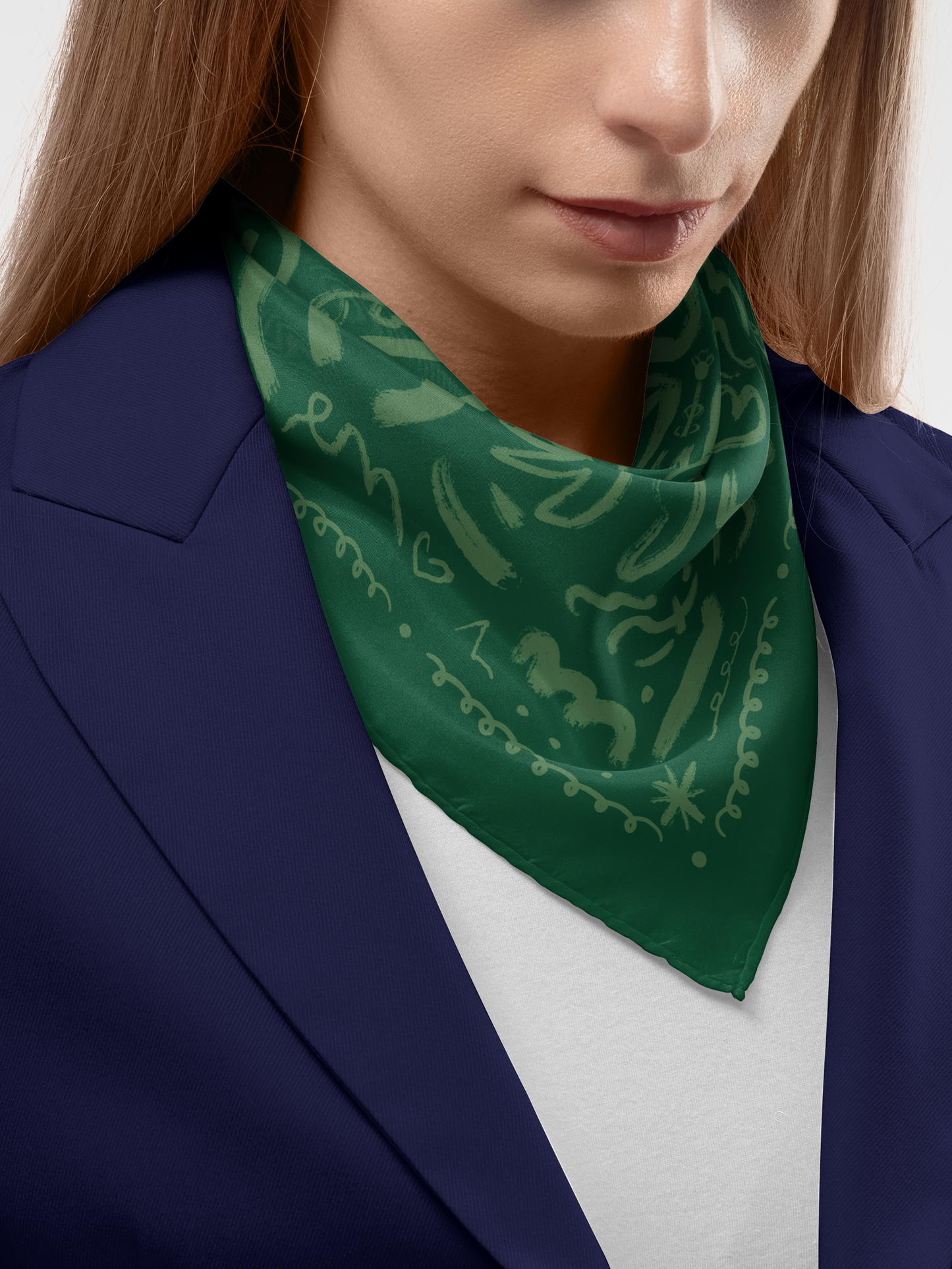 Bandana vert ESPRIT porté autour du cou, touche arty pour un look mode et trendy, Charlie Loonie
